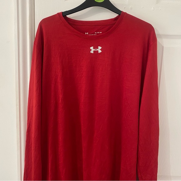Under armour red loose long sleeve T-shirt size XL - Picture 2 of 2